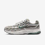 グ*ン様 【新品】NIKE P-6000 セール】P-6000 FN7509-029（スニーカー）｜NIKE（ナイキ）の